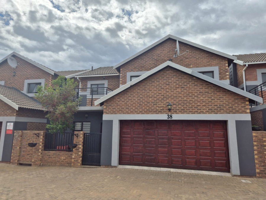 3 Bedroom Property for Sale in Heuwelsig Free State